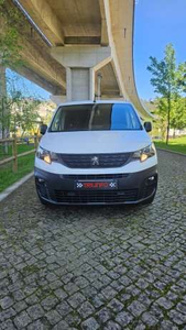 Logo de Triunfo auto